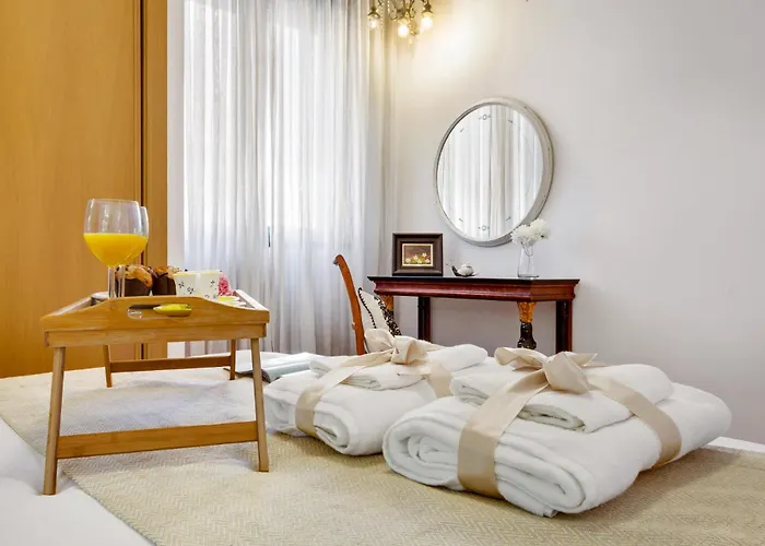 -Malagasunapts-City Centre Terrace Pool Parking